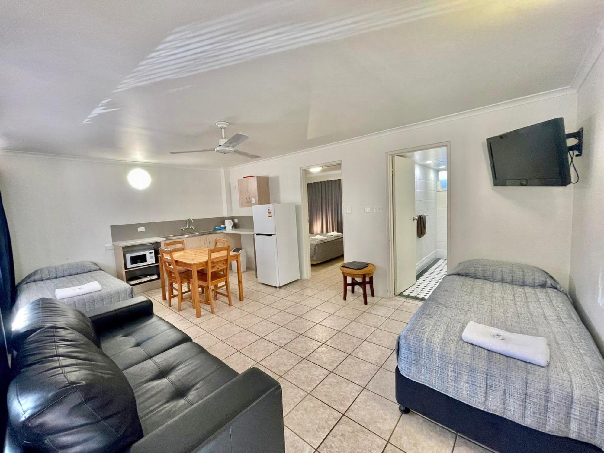 Yongala Lodge By The Strand Townsville Exterior photo