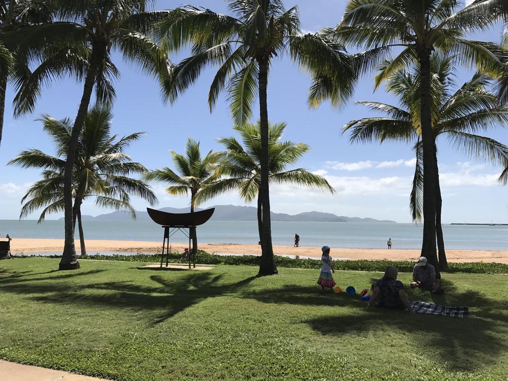 Yongala Lodge By The Strand Townsville Exterior photo